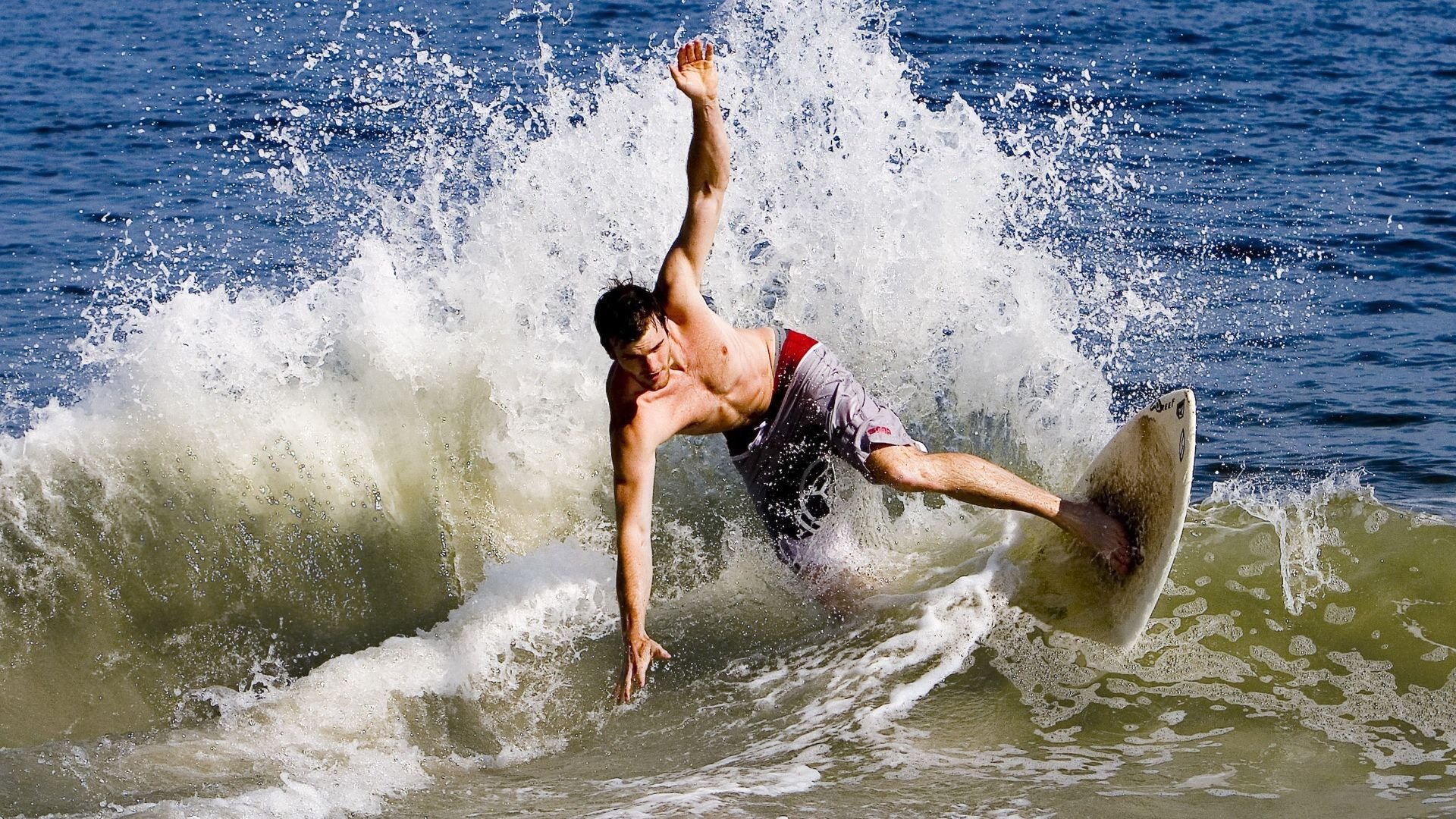 开云体育-团队防守的艺术与个人英雄的绝唱，从辽宁铁血到杜兰特死神降临