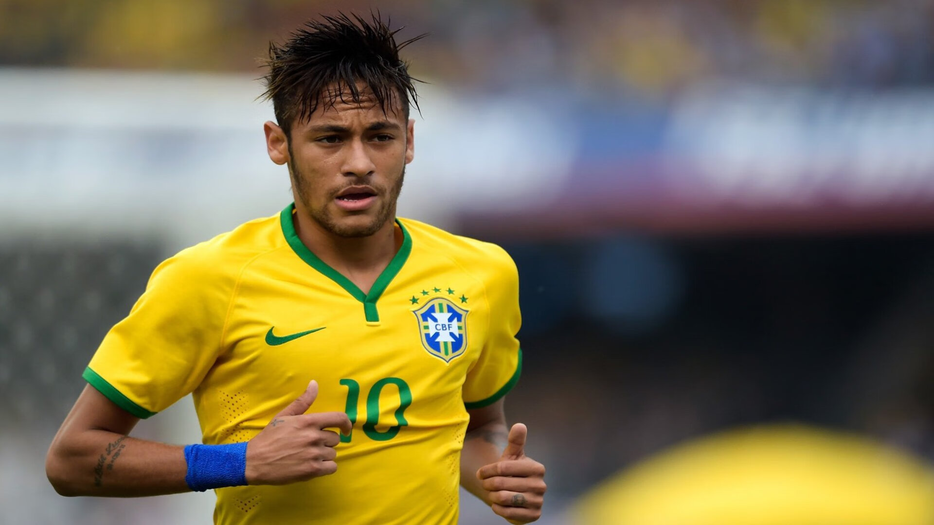 开云体育平台APP-英超争冠之夜，一颗篮球巨星为何抢走所有头条？